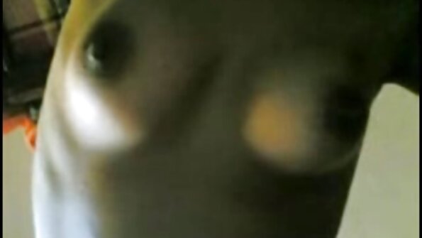 बड़े नकली स्तन के सेक्सी मूवी वीडियो एचडी साथ एक श्यामला उसके मुंह को एक बड़े डिक पर रखती है