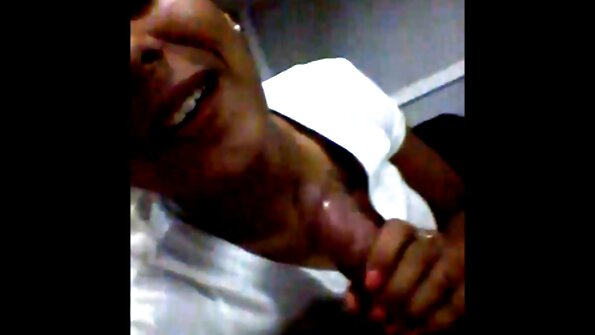 एक सेक्सी एचडी मूवी कुतिया इस वीडियो में एक कठिन डिक के आसपास उसकी बिल्ली हो रही है