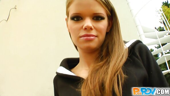 एक काले बाल वाली है कि प्यार करता है करने के लिए सेक्सी फिल्म एचडी में खेलने के साथ एक पट्टा पर है हो रही है गड़बड़