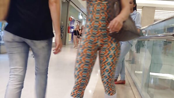 एक मुंडा बिल्ली के साथ एक छोटा सा ढीठ लड़की मुश्किल सेक्सी फिल्म हिंदी एचडी बढ़ा रही है