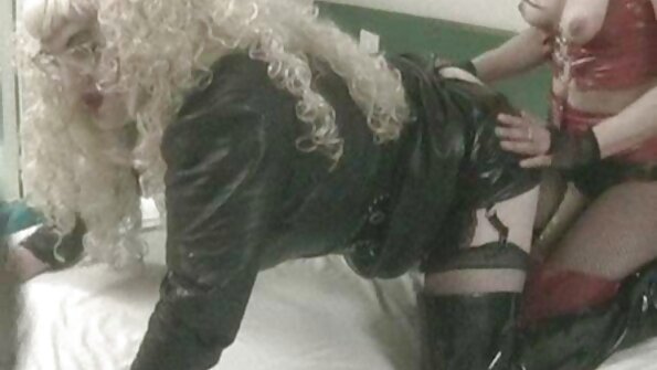 एक गर्म कुतिया उसके लंबे पैरों के बीच कुछ डिक सेक्सी फिल्म वीडियो एचडी हो जाता है और वह इसे पसंद करती है