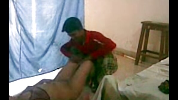 एक रेवेन बालों वाली औरत है कि एक फर्म गधा है एक बड़ा डिक में हो रही हिंदी एचडी सेक्सी मूवी है