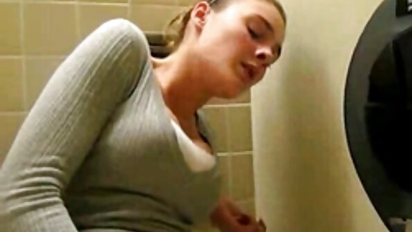 एक काले बाल वाली कॉलेज की लड़की एक दोस्त की मालिश करते हुए साबुन से हाथ धो रही सेक्सी वीडियो पिक्चर एचडी है