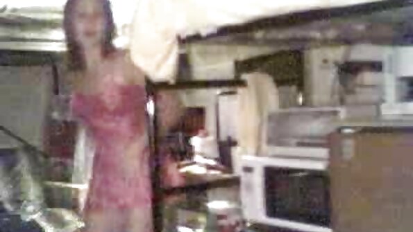 एक पतला ढीठ लड़की उसके उत्सुक प्रेमी के साथ रसोई में सेक्सी फिल्म फुल एचडी सेक्सी फिल्म फुल एचडी गर्म चीजें करती है