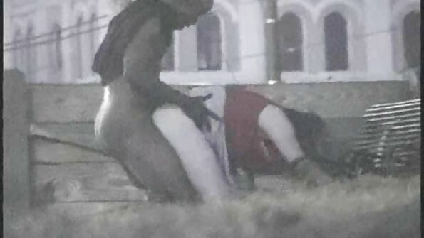 छोटे सेक्सी फिल्म एचडी में दिखाओ सुनहरे बालों वाली एक प्यारी सी चीज़ को गुदा में बहुत काम मिल रहा है